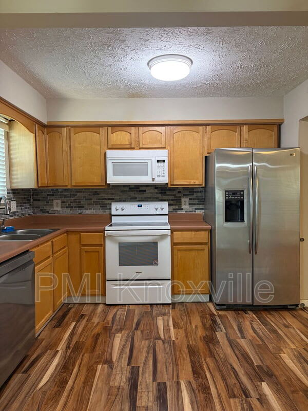 4100 Abercorn Rd – photo 2