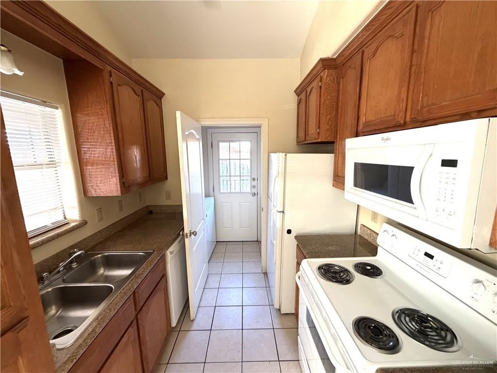 1811 Aruba Drive – photo 2
