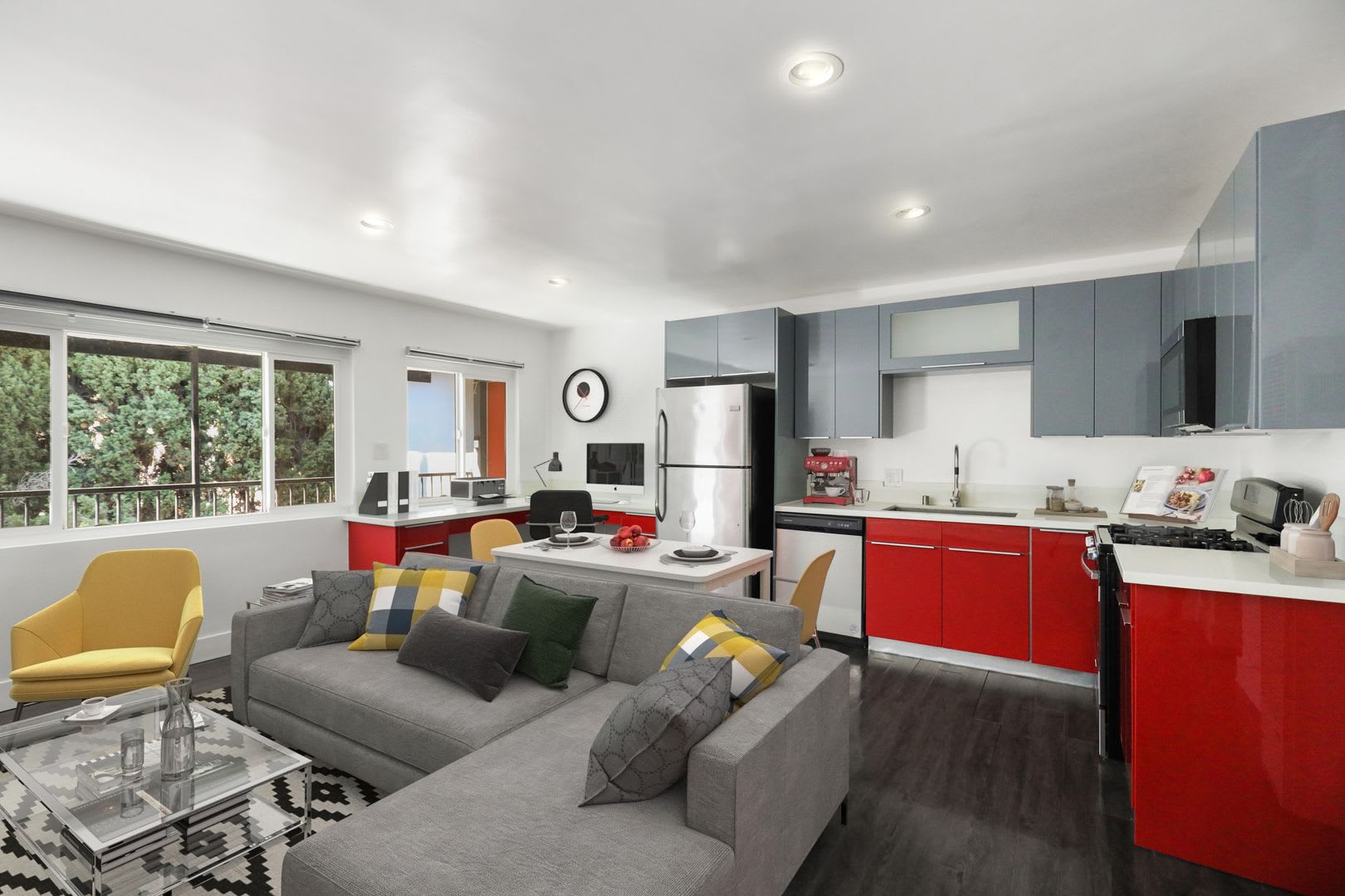 1321 W 36th Place Apartments – photo 3