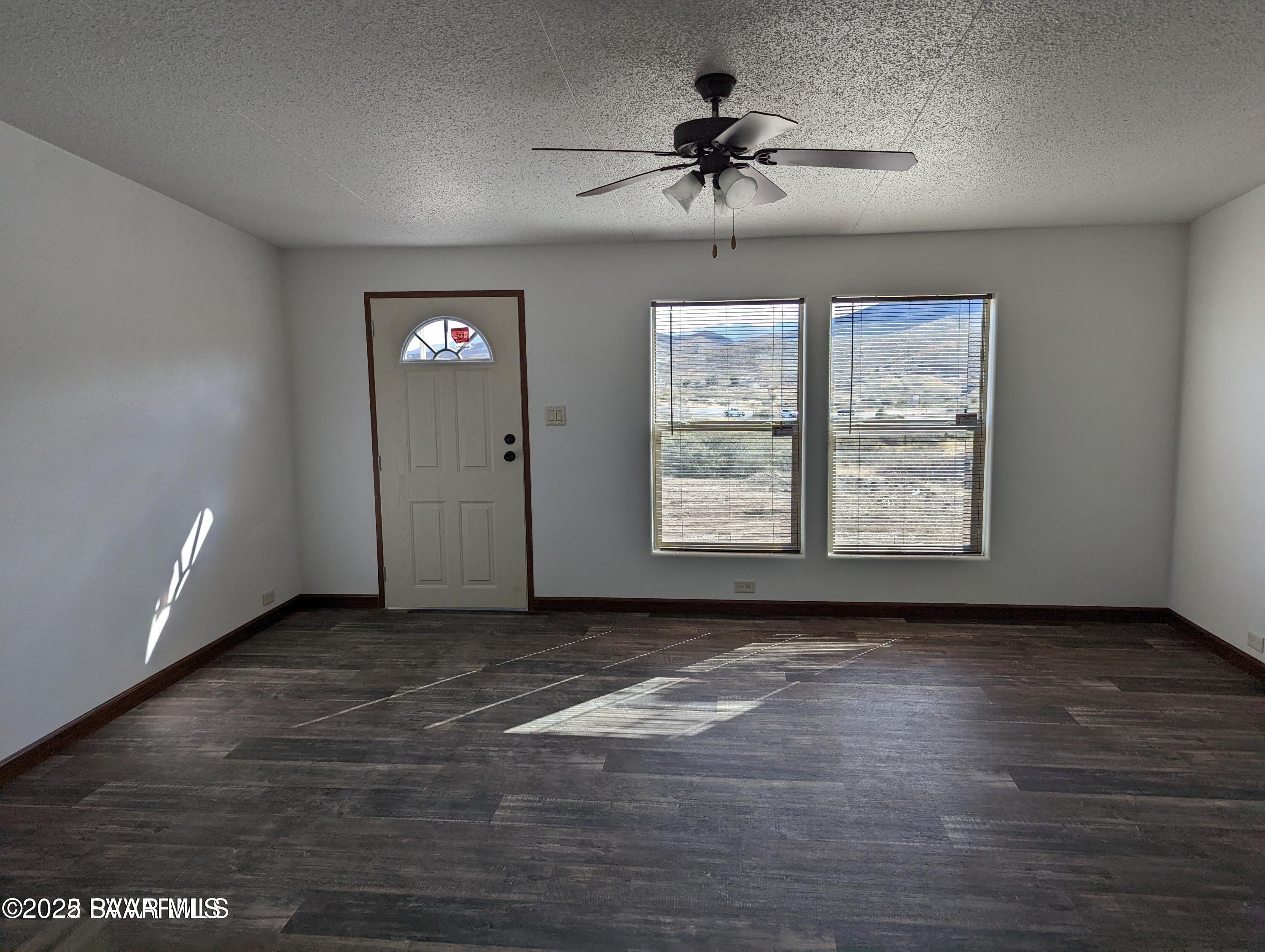 7875 Loma Lane – photo 2