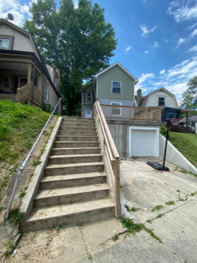 5 Bedroom House Near Xavier – photo 1