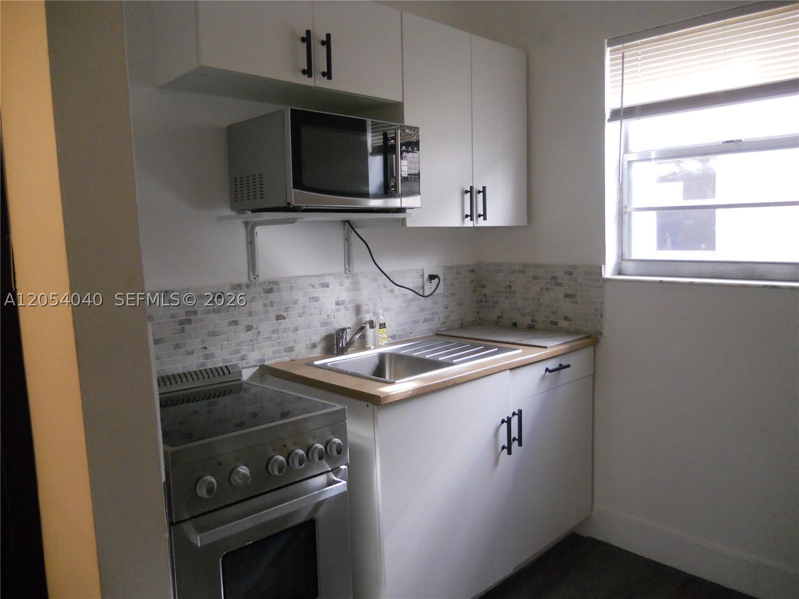 1043 NW 2nd St – photo 4
