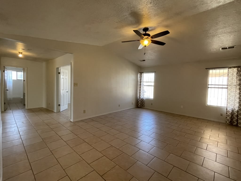 6275 Roadrunner Loop Northeast – photo 2