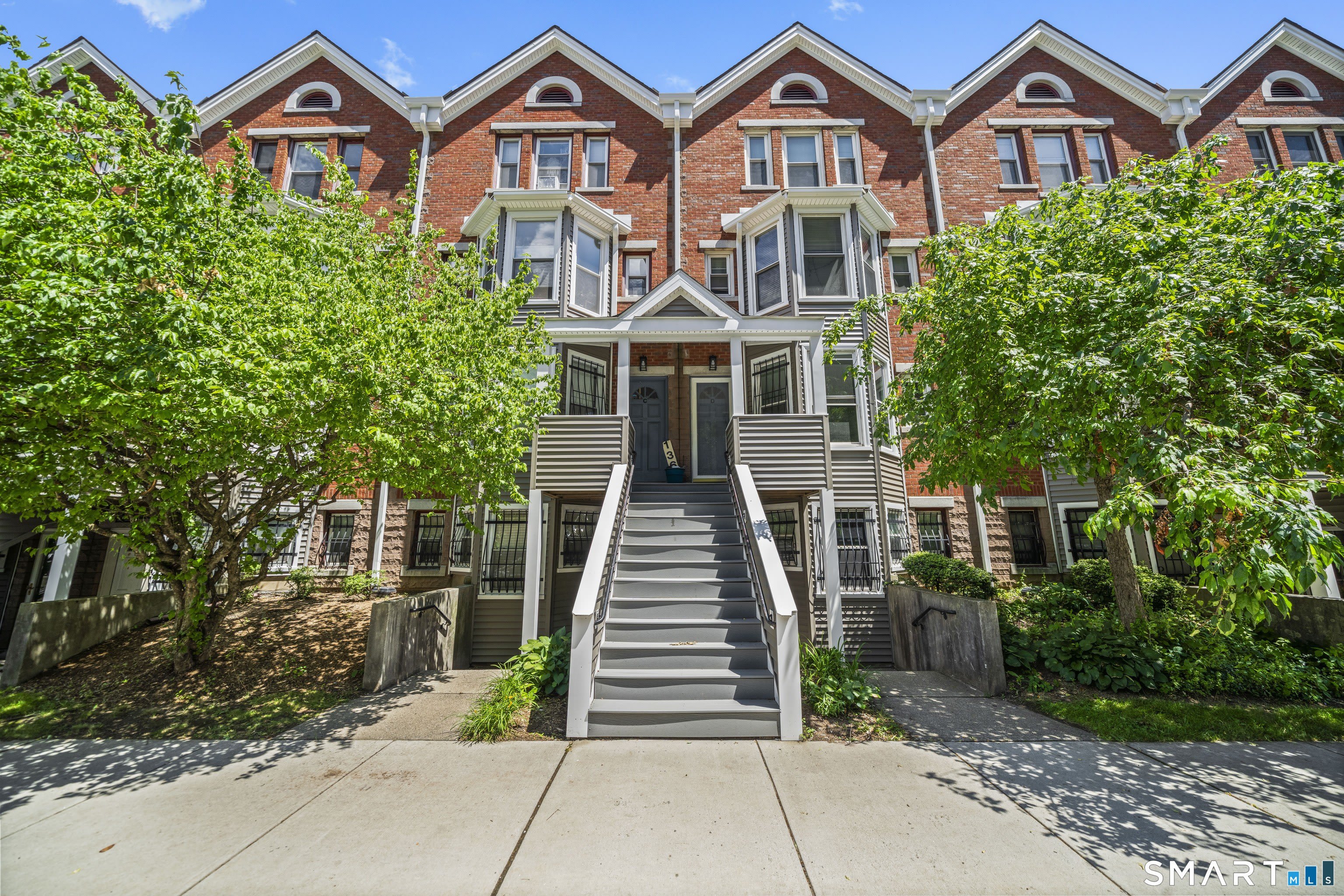 136 Maple Avenue – photo 1