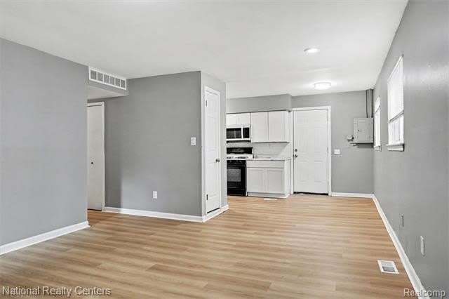 28148 Fairfax Street – photo 4