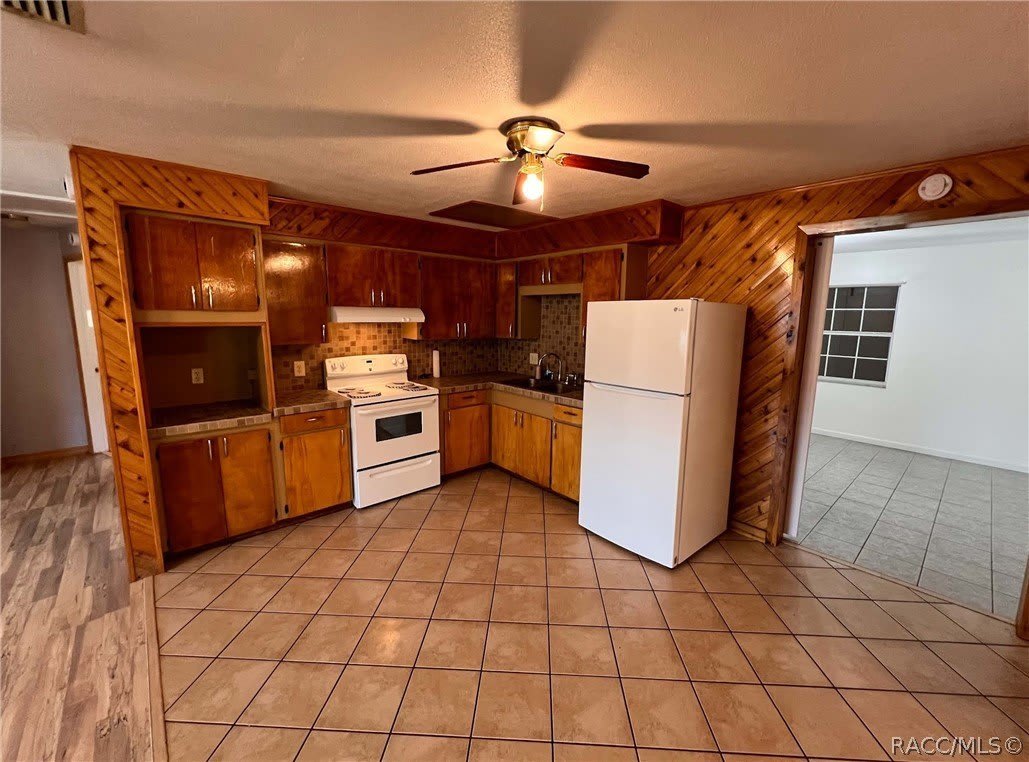 7660 W Tropical Lane – photo 5