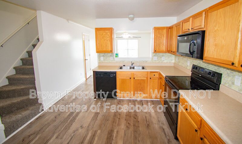 102 Springwood Dr – photo 4