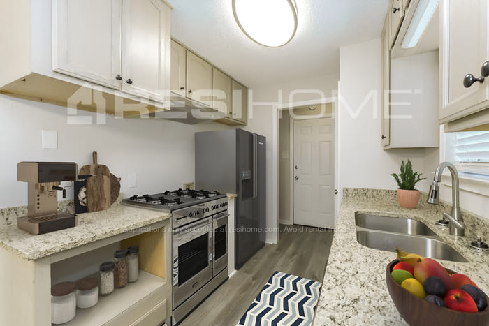 5339 Kemper Place – photo 2