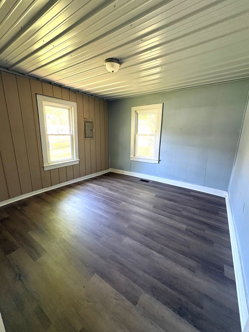 Your Next Home Awaits 2 Bed 1 5 Bath – photo 4
