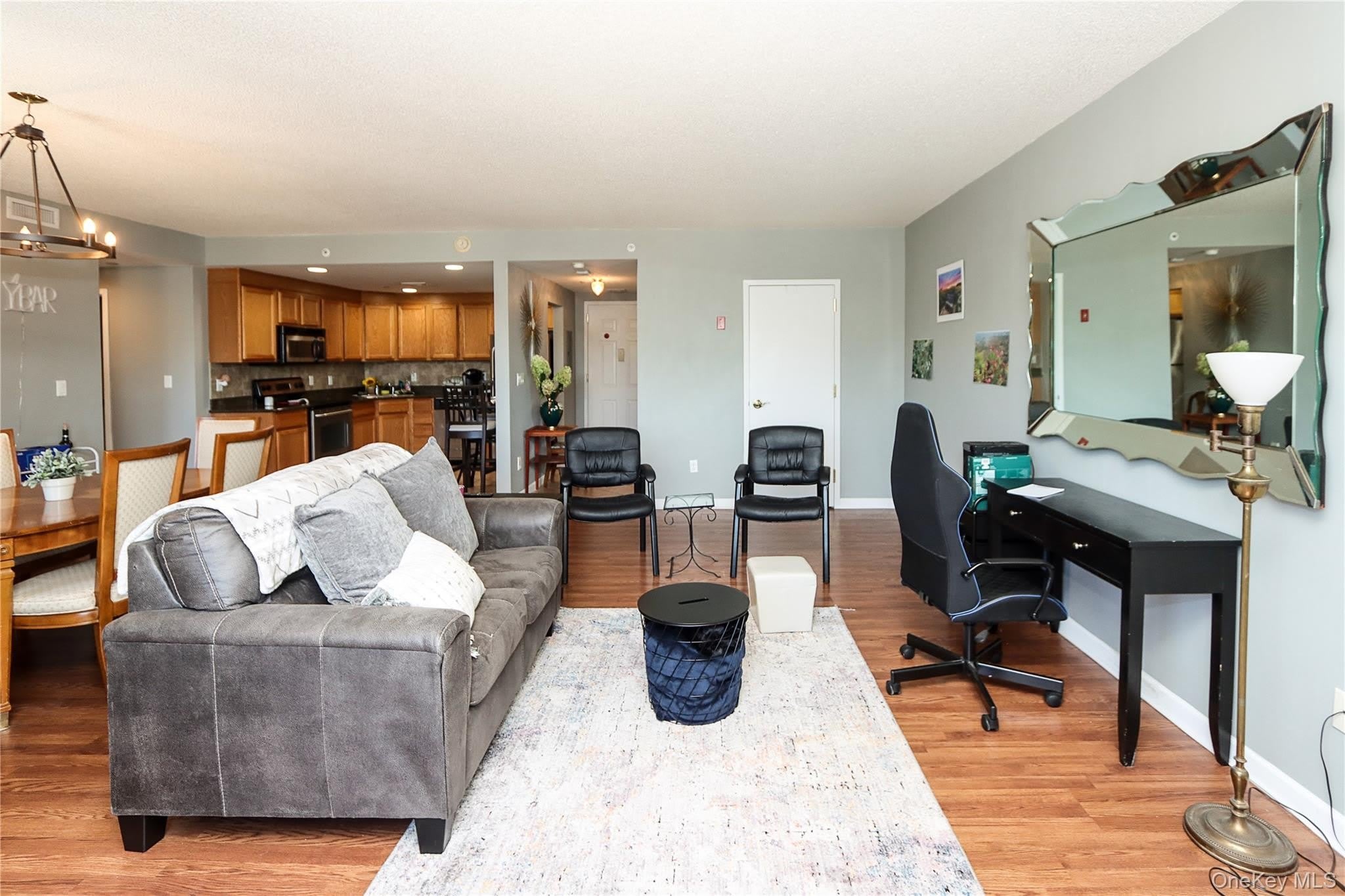 242 Maple Avenue – photo 3