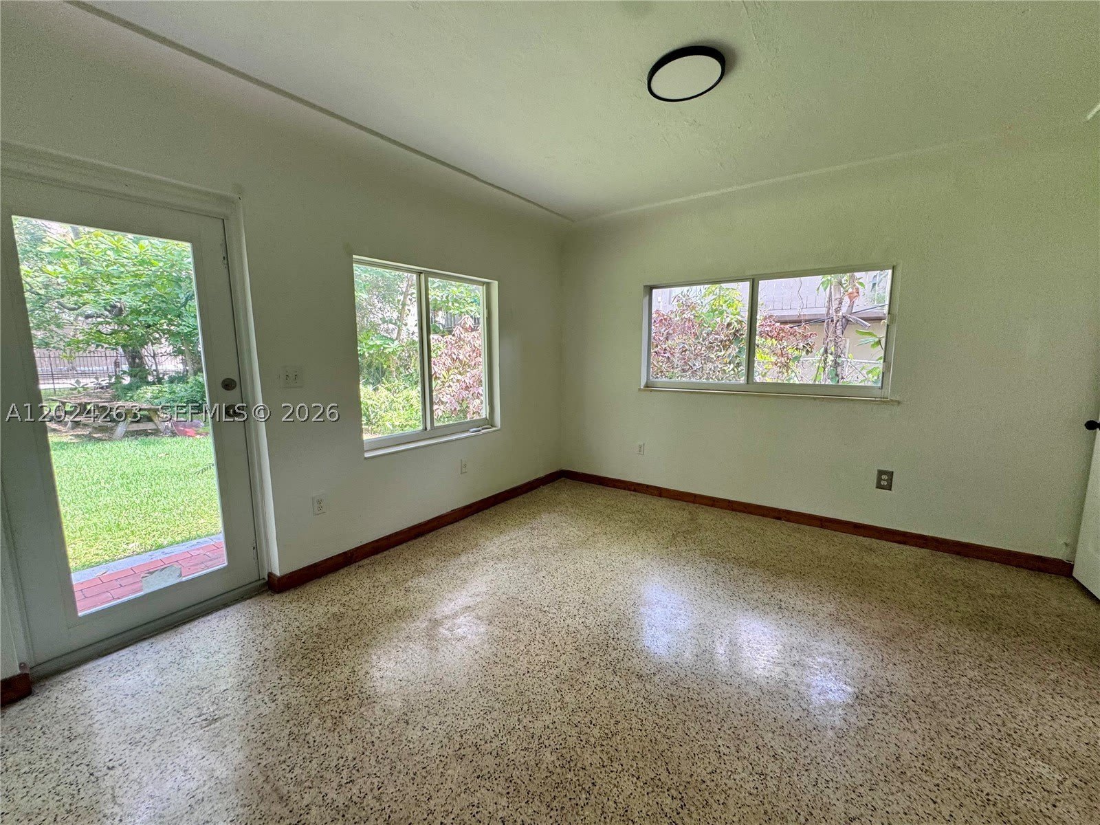 8440 Ne 1St Ave – photo 5