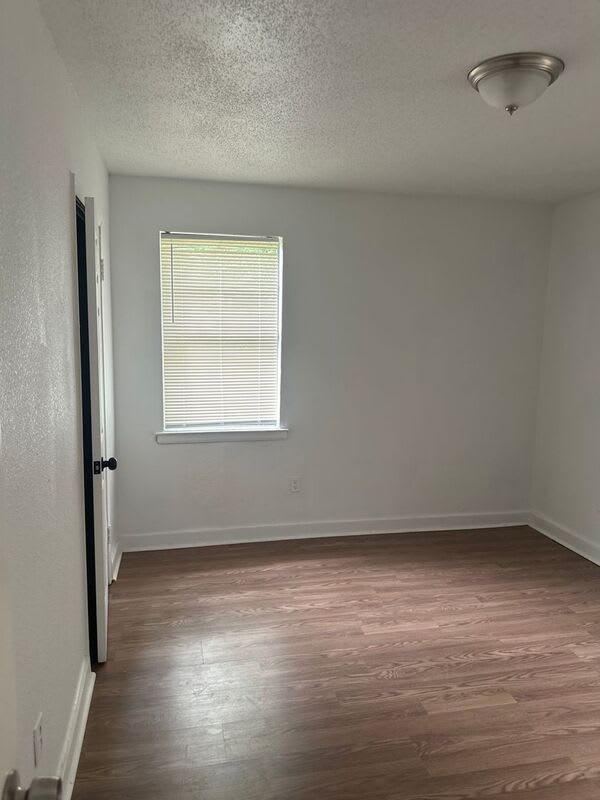 1344 Hyde Pk Blvd – photo 4
