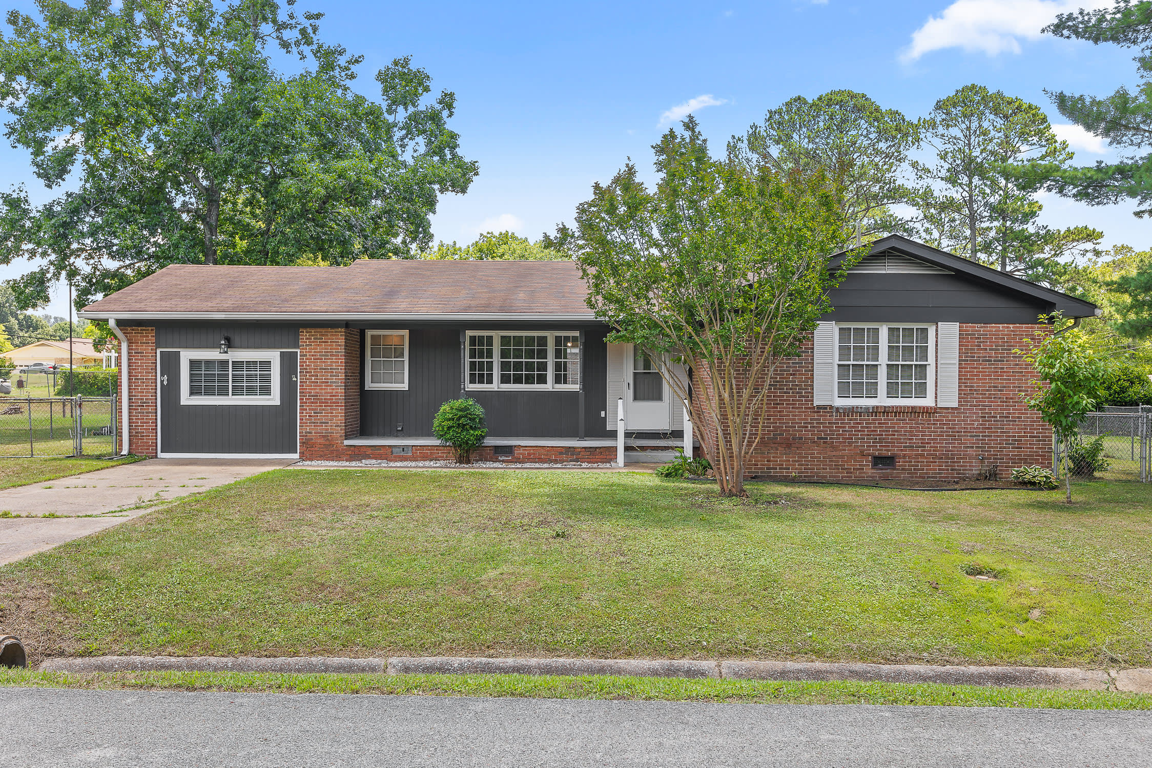 620 Lindsay Avenue – photo 1