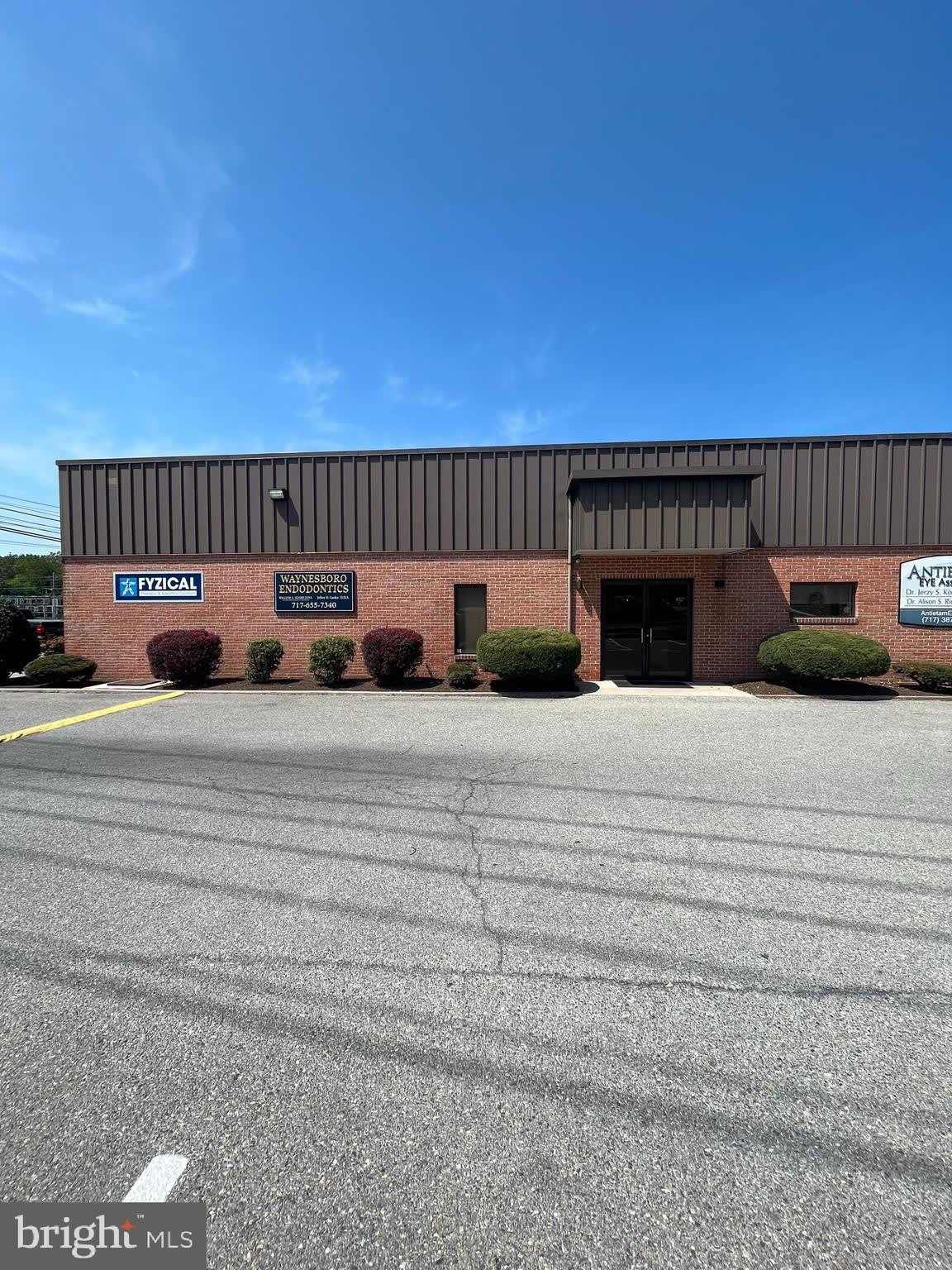 1051 E MAIN STREET – photo 2