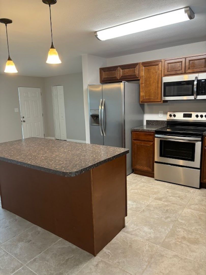 Must See! Renovated 3/2 Block Home Close To River! Water and Lawn Care Included – photo 4
