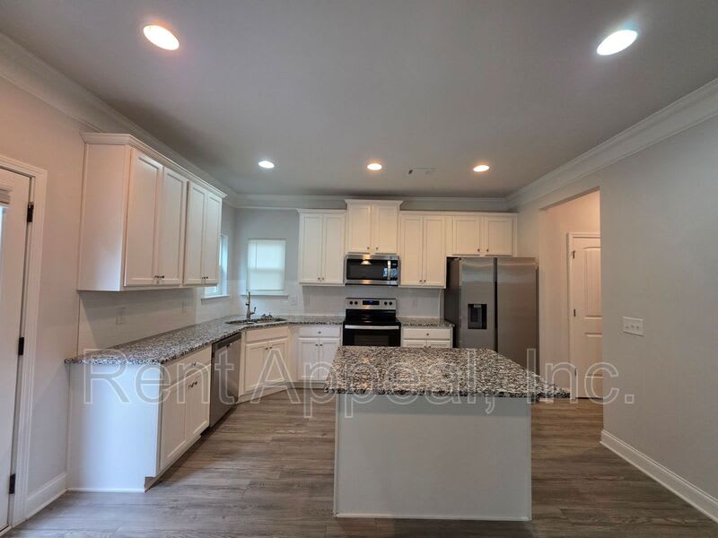970 Laurel Cove Dr – photo 2