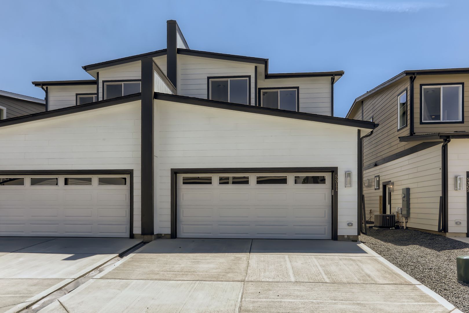 Stunning 3 Bed 2 1 2 Bath Home Move In Special – photo 4