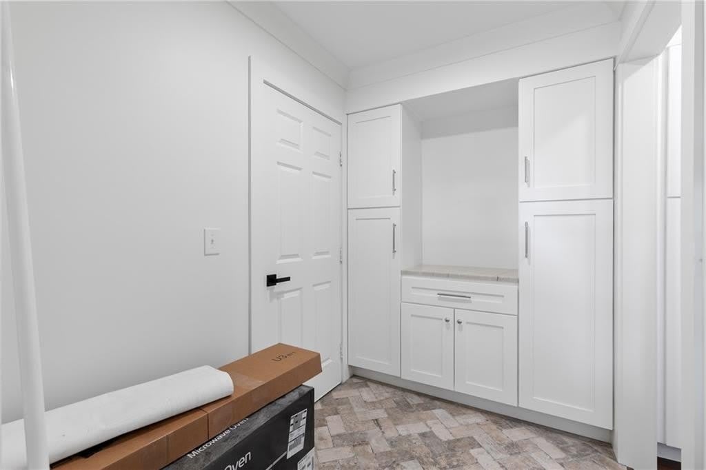 1296 Hilton Drive – photo 5
