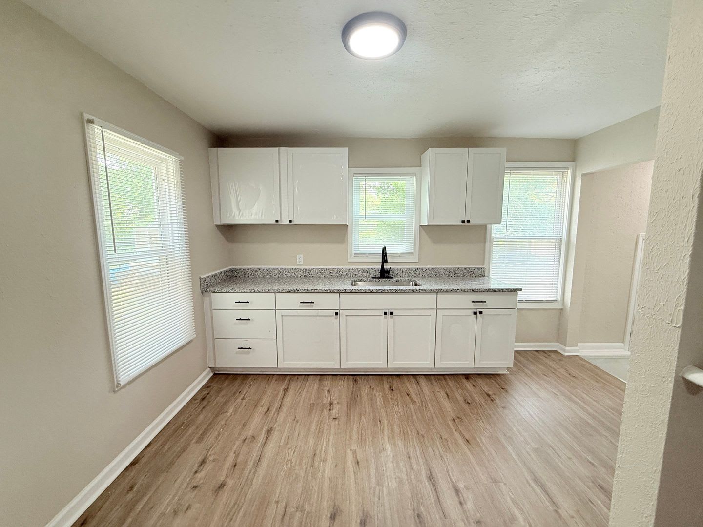 Coming Soon – Beautifully Updated Home *Coming Soon (Move-in ready by 8/16 or Sooner)*! – photo 4