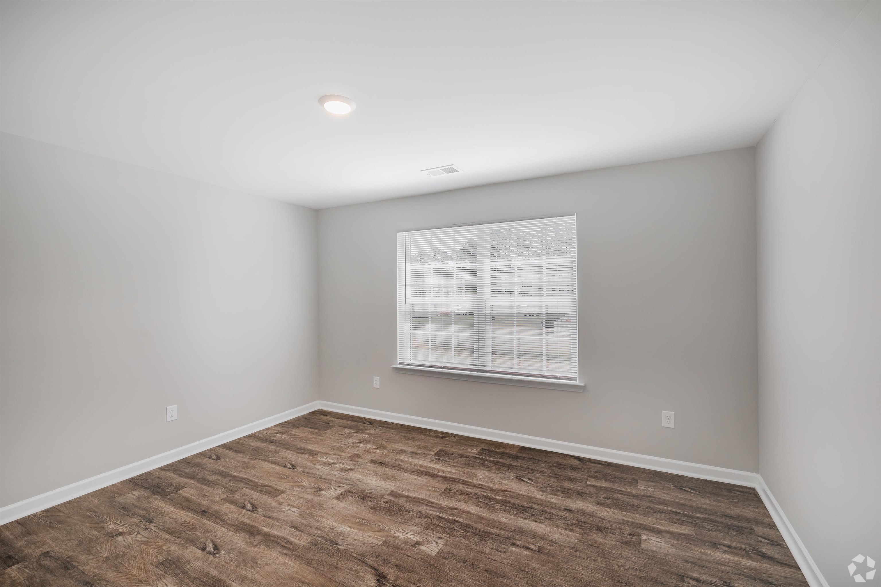 755 Charter Dr. – photo 5