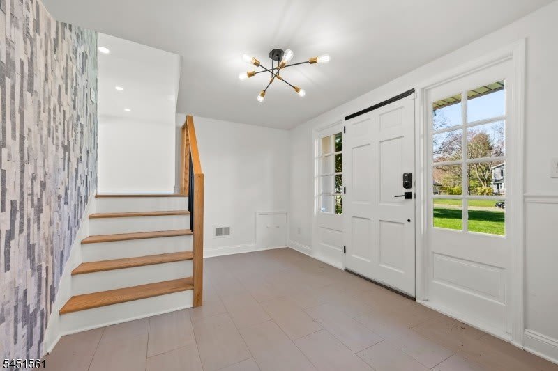 27 Meadowview Rd – photo 2