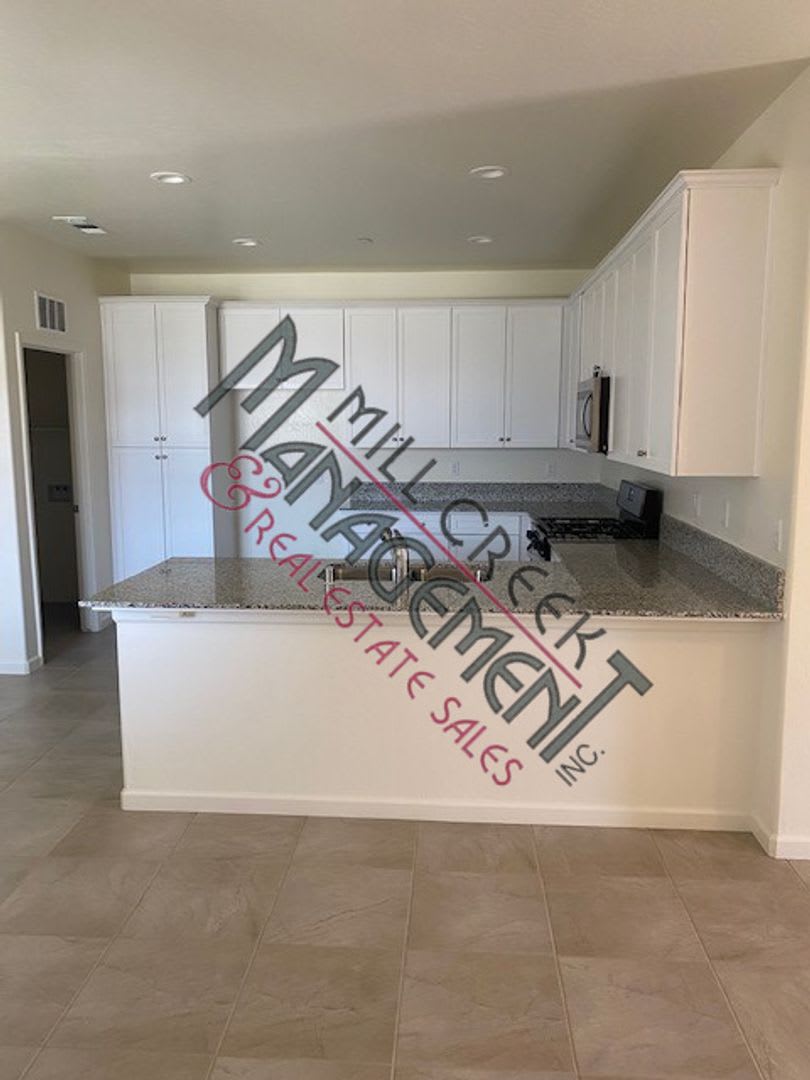 3 Bedroom 2 Bathroom Home in Arbor Gates Gated Community! – photo 2