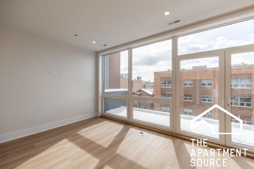 1620 W Grand Ave – photo 3