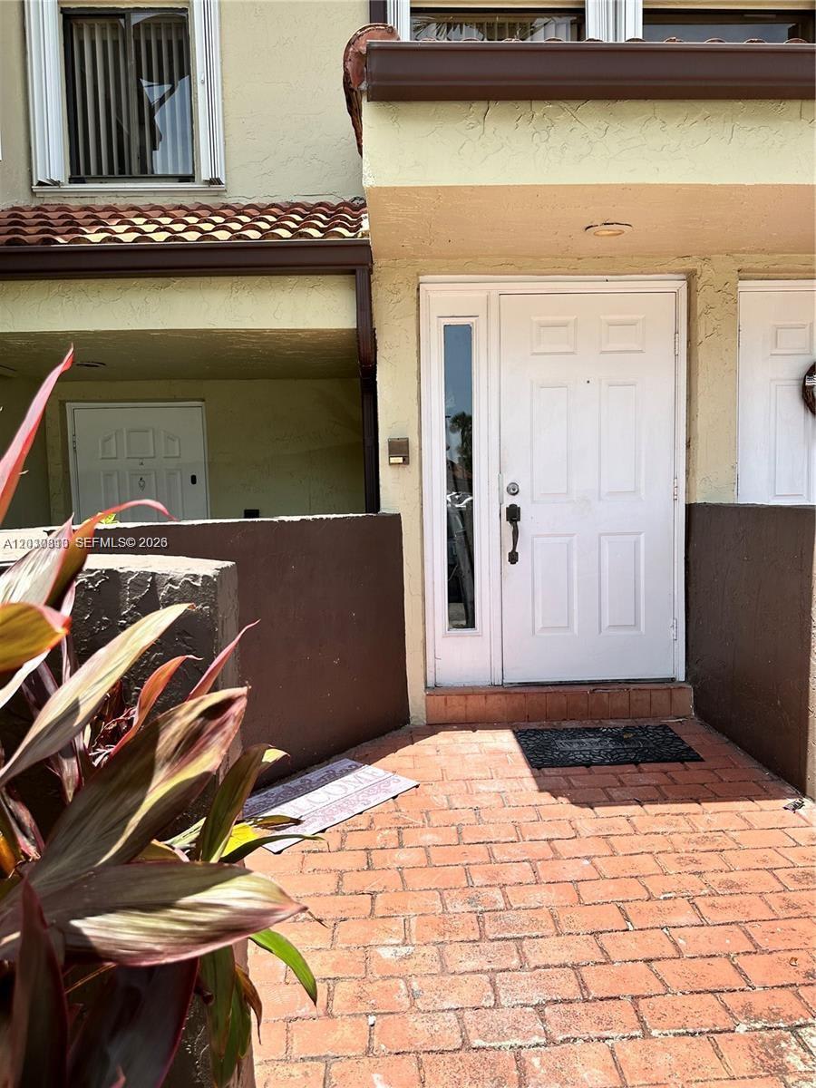 9607 Southwest 138th Avenue – photo 1