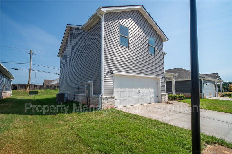22857 Dashwood Ln – photo 3