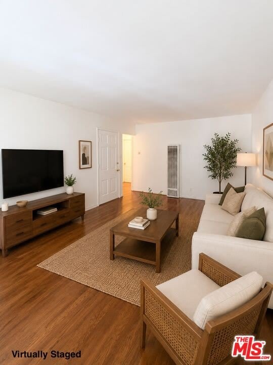 11928 Magnolia Blvd – photo 4