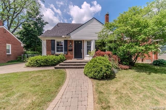 4355 Elmwood Avenue – photo 1