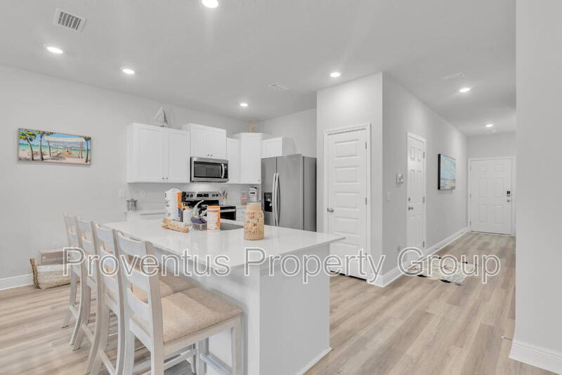 5724 Sandy Walk Street – photo 3