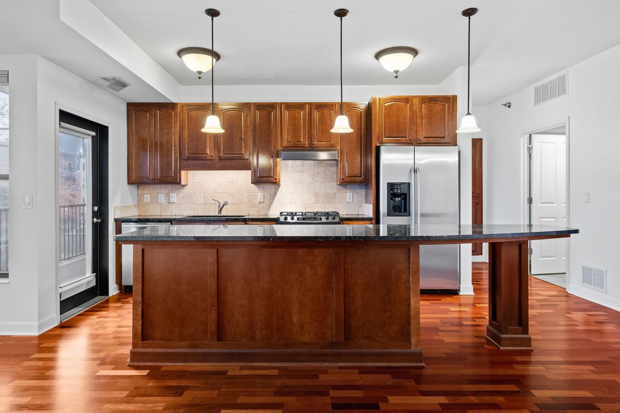 317 Groveland Avenue – photo 5