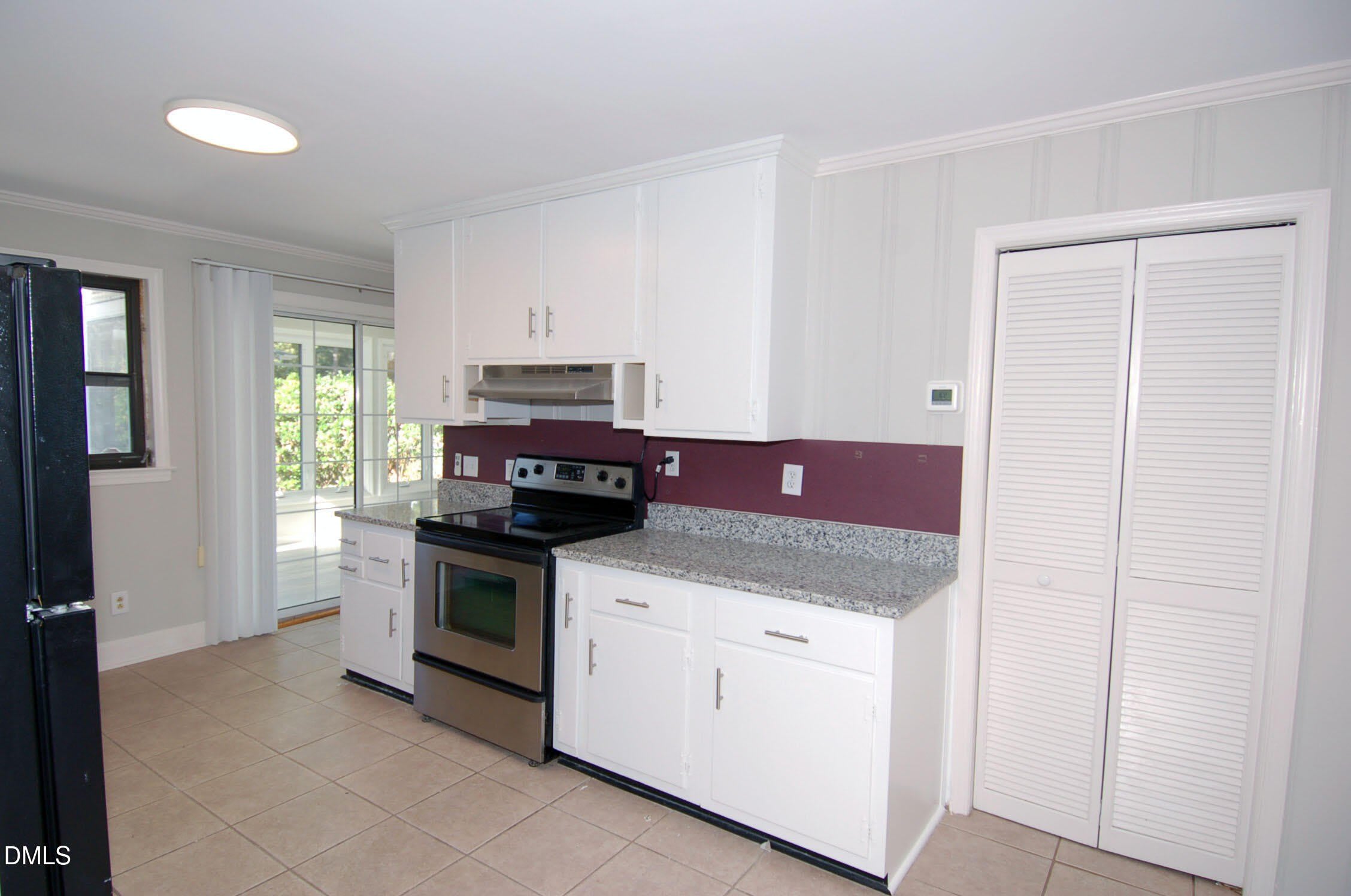 727 Graham Street – photo 3