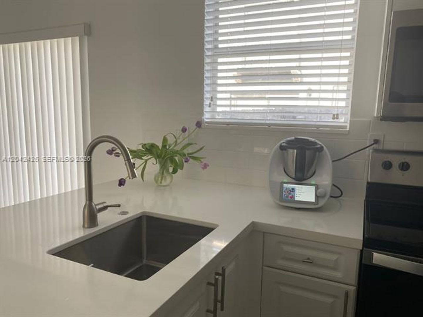 5245 Nw 112Th Ave Th 8 Doral Fl 33178 – photo 3