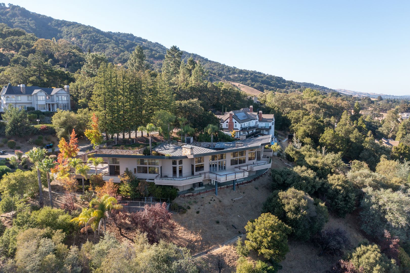 Pleasanton 4 Bed 4 Bath Ultra Private 1 3 Acre Sanctuary With Panoramic Views Pool And Spa – photo 5