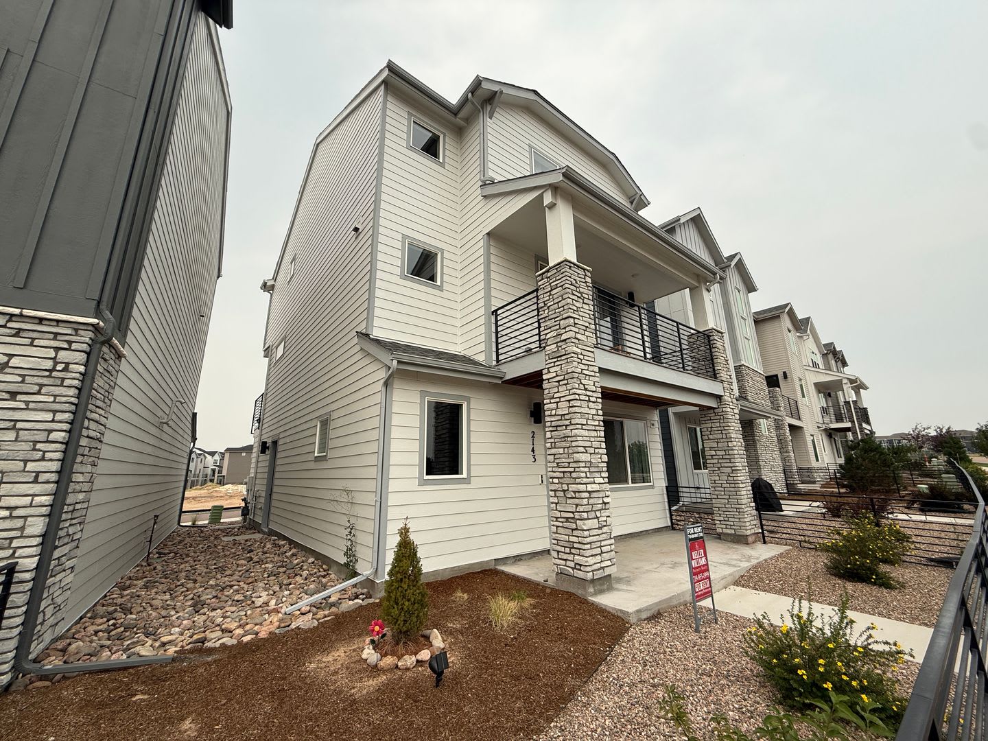 Beautiful 2024-Built 4 Bedroom, 4 Bathroom Home with Pikes Peak Views off Interquest!!! – photo 2
