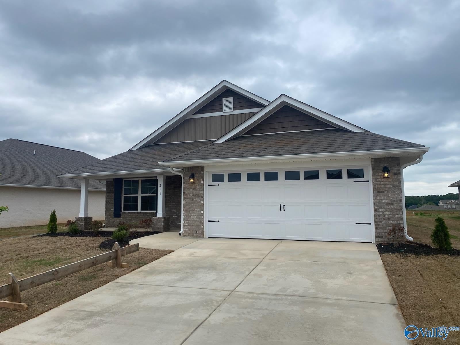 213 Alonzo Toney Drive – photo 1