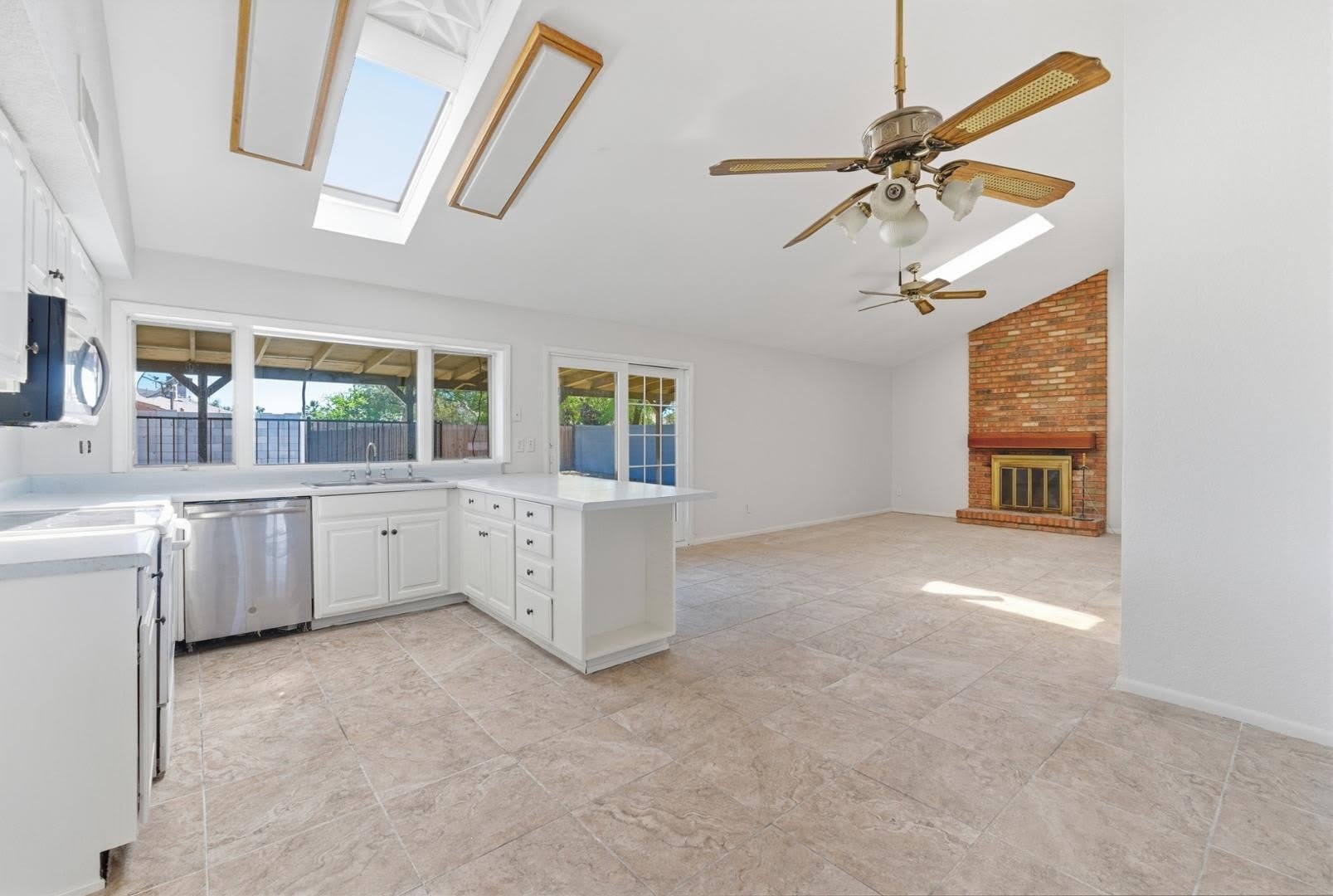 4047 W Sweetwater – photo 4
