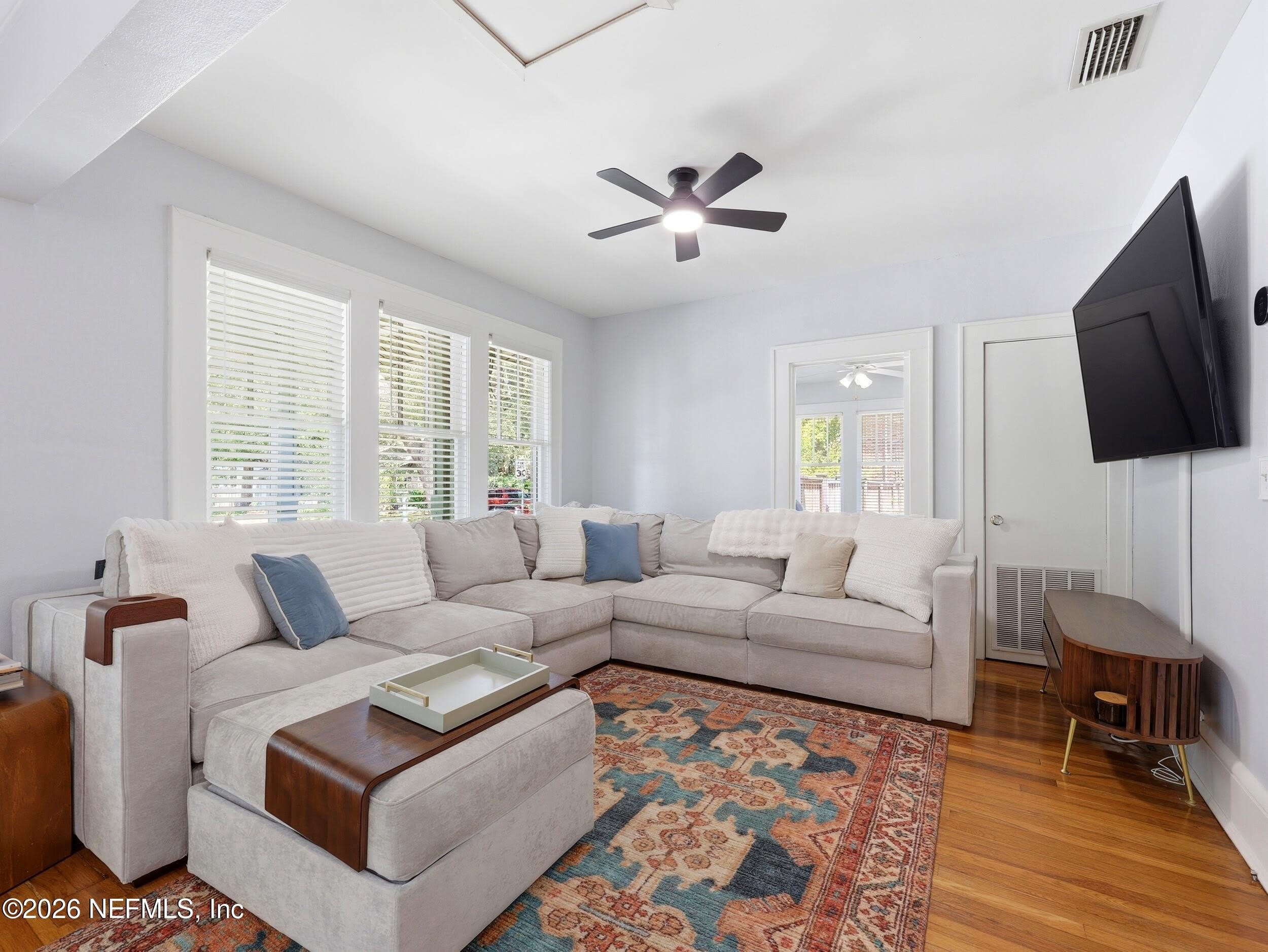 1222 Ingleside Avenue – photo 2