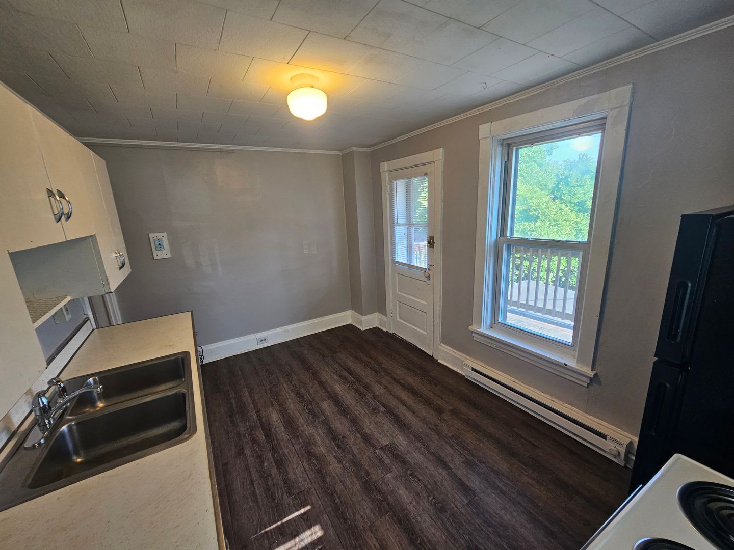 2534 Derry Street – photo 4