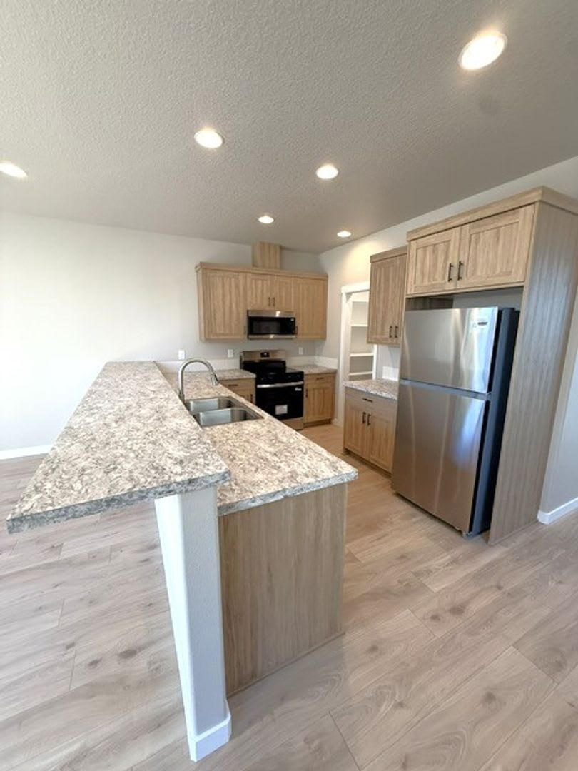 Brand-New 2026 Duplex – Spacious 3-Bedroom Home – photo 3