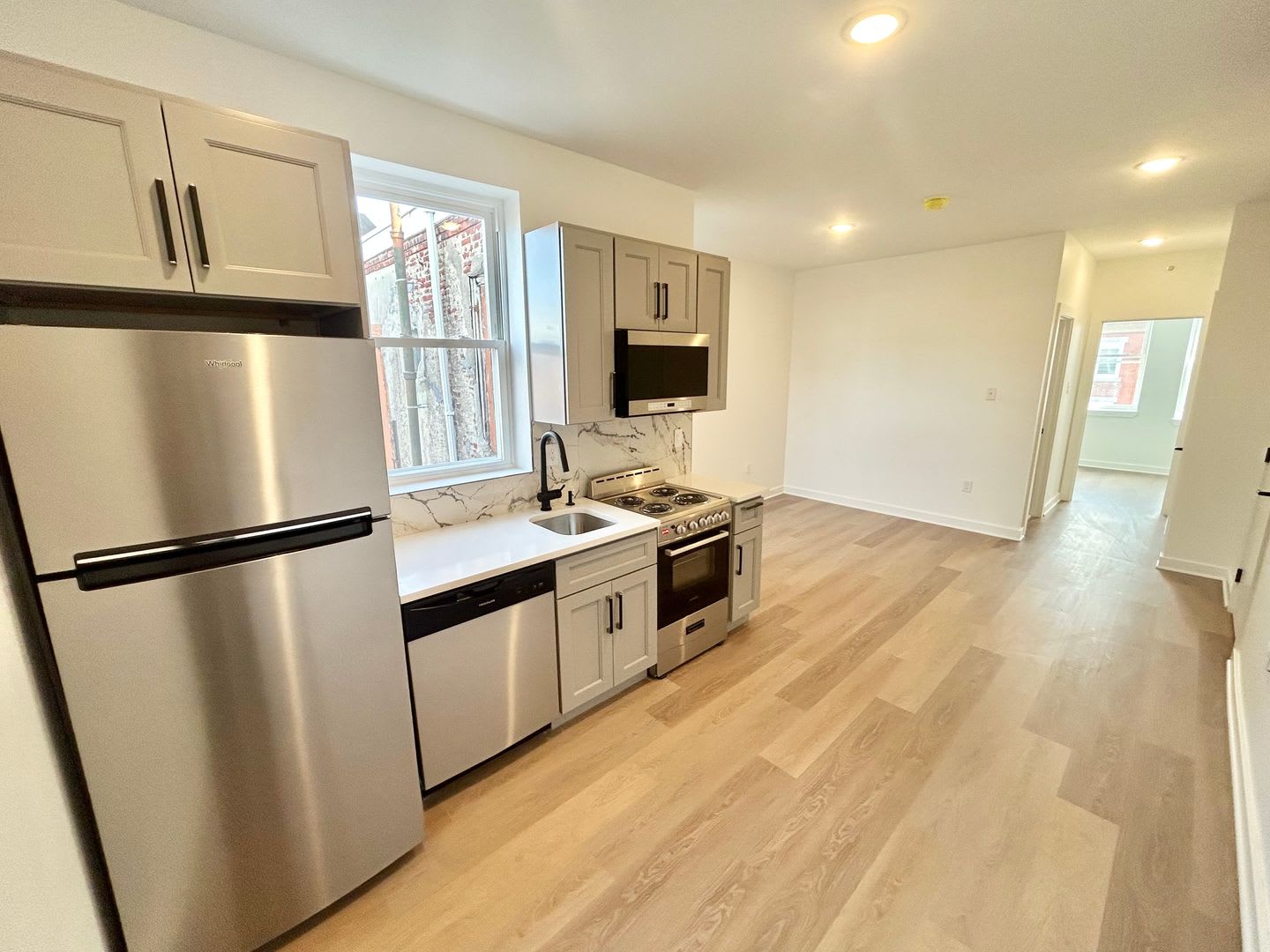 2725 W GIRARD Avenue – photo 3