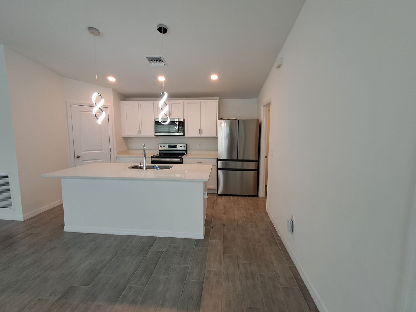 $500.00 Off First Month!!! Beautiful New 3/2 home in Lehigh!!!! – photo 5