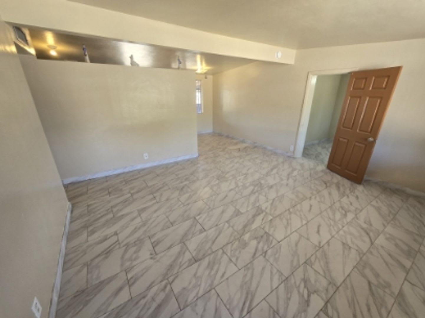 Central 4bedroom/3 bath Home – photo 3