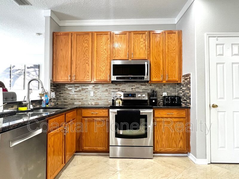 8848 Cameron Crest Dr – photo 4