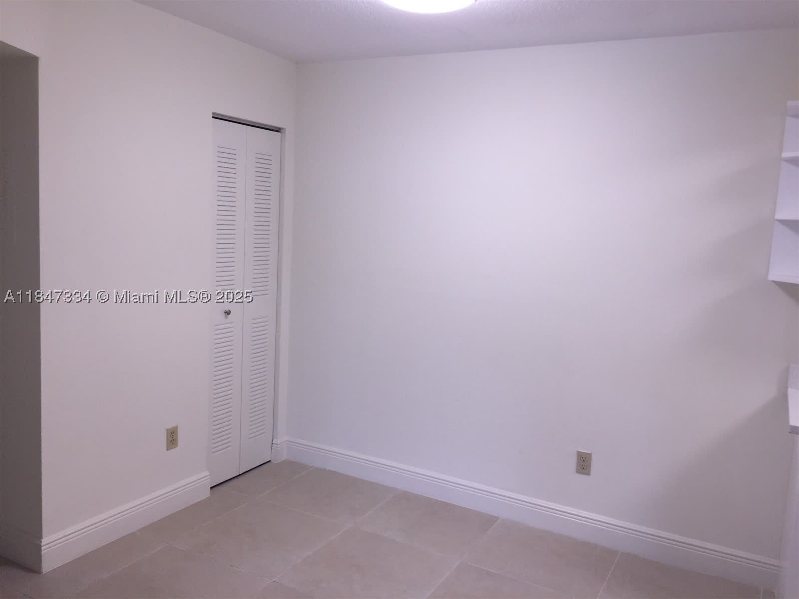 10740 N KENDALL DR – photo 4