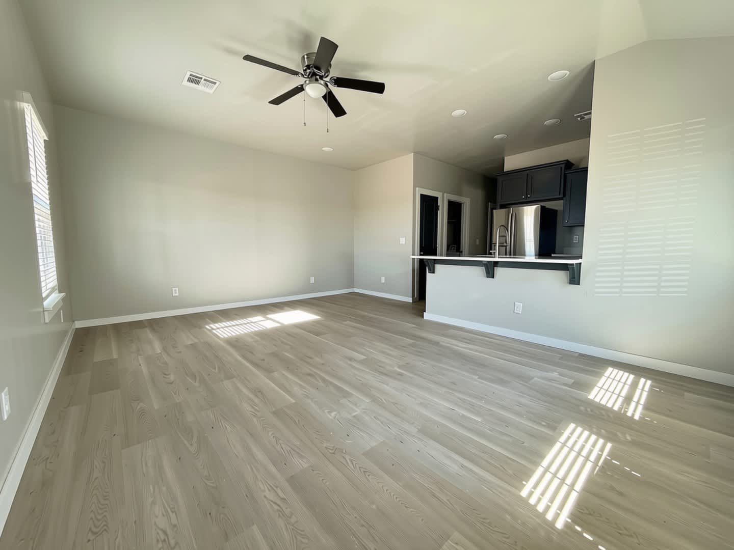 Spacious 3-Bedroom Duplex – photo 2
