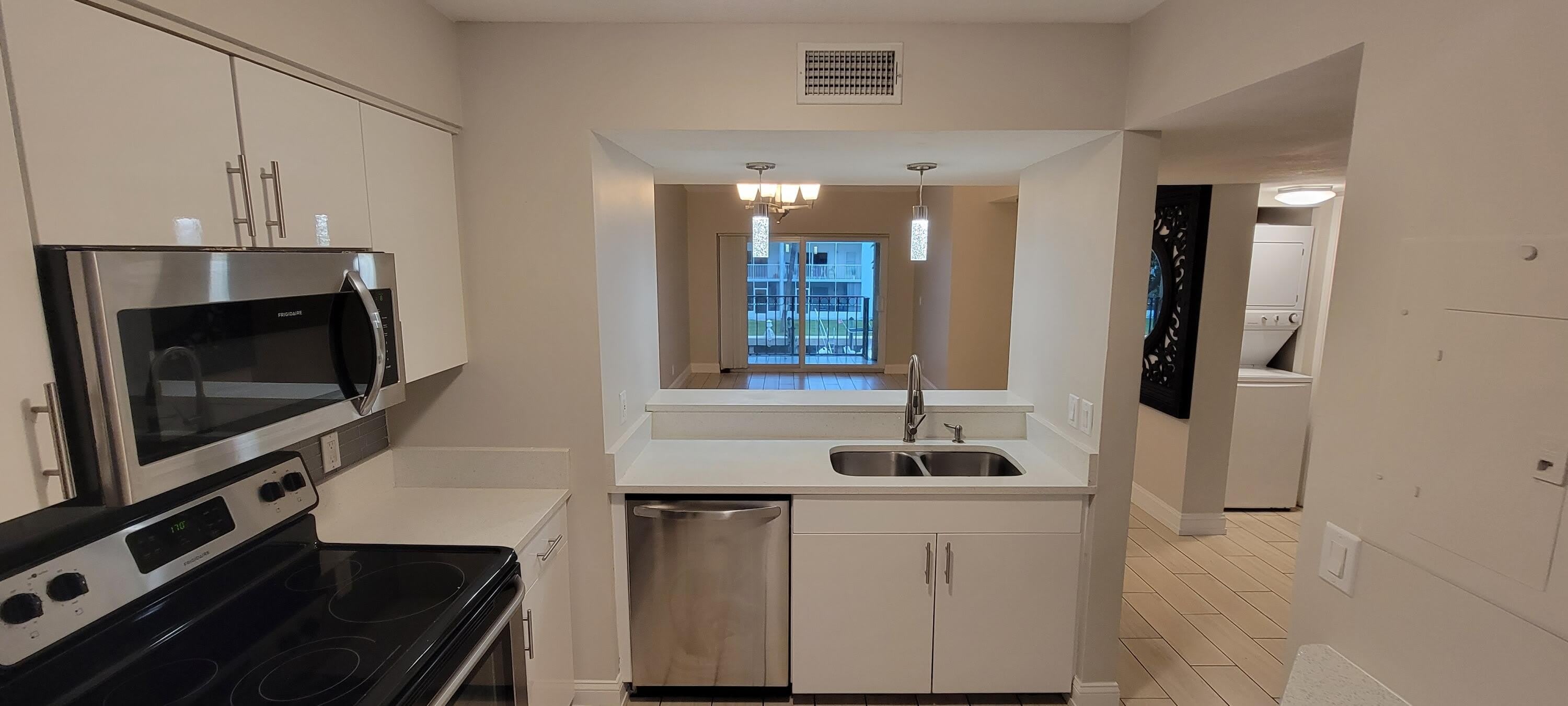 1125 Lake Shore Drive – photo 5