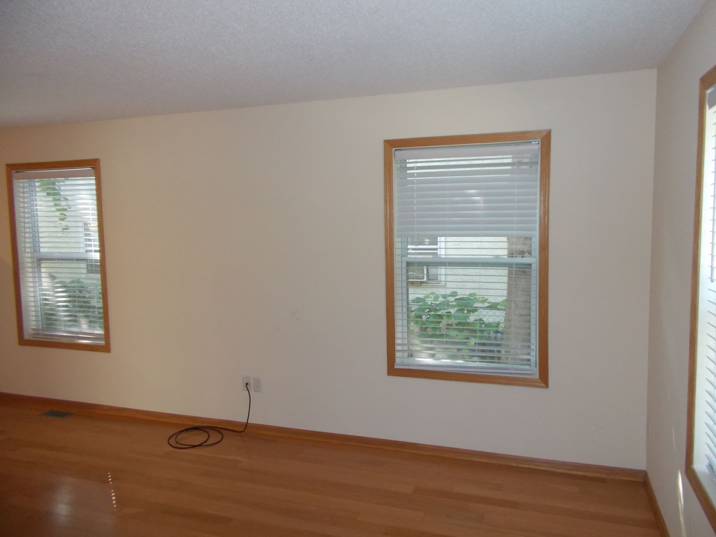 Spacious 3 Bed 1 Bath House – photo 2